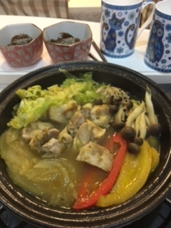 タジン鍋の野菜たっぷり蒸しカレー