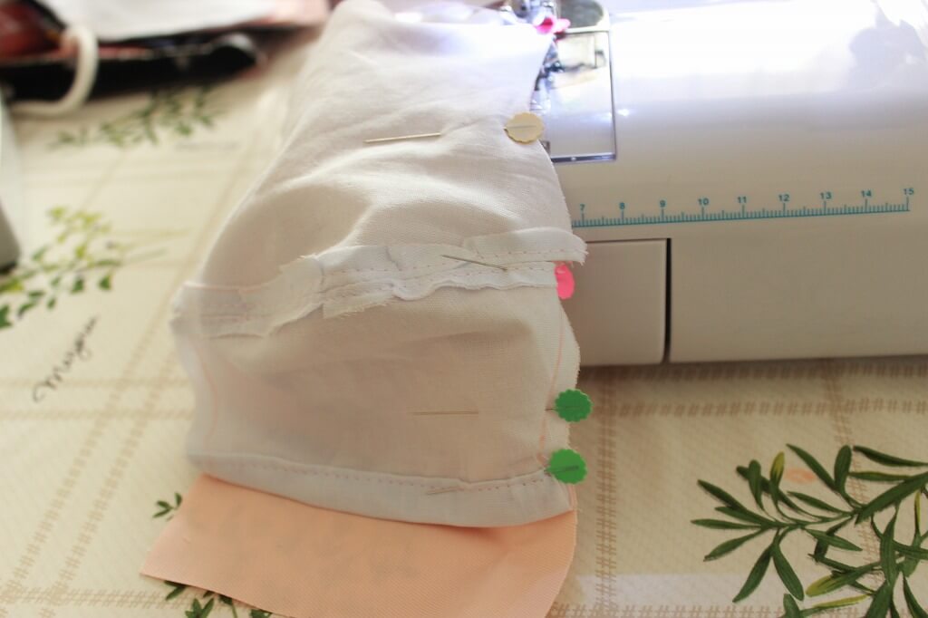 上下を縫い合わせ