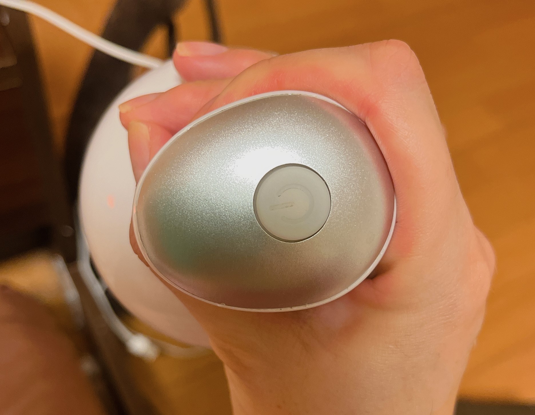 頭皮マッサージ器