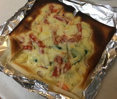 アンチョビ(?)とポテトのパリパリピザ