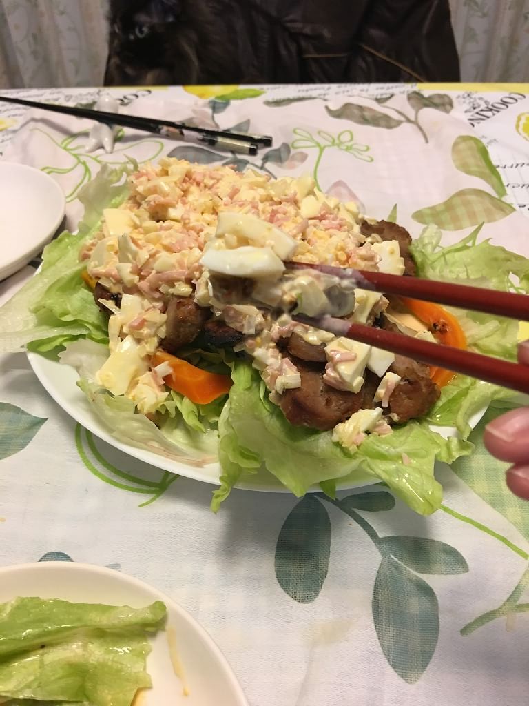 豚肩ロースの炭火焼き 桃色タルタル添え