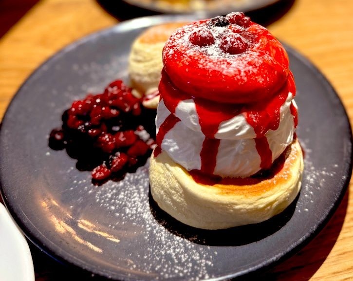 ベリーベリーパンケーキ