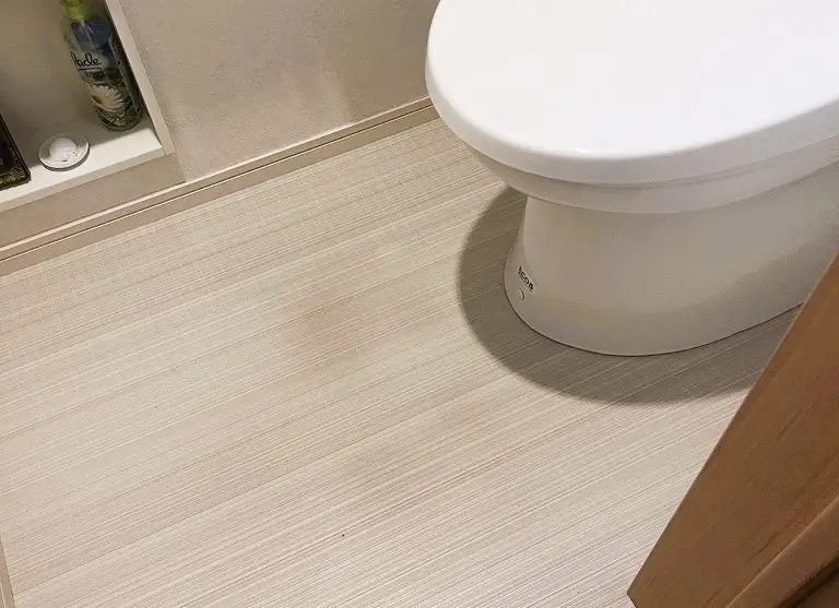 トイレの床
