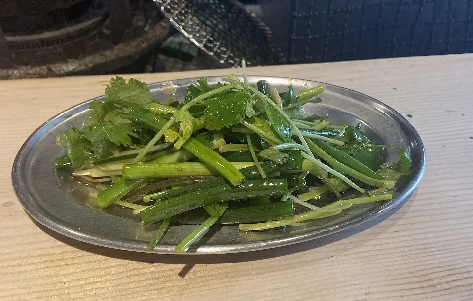 パクチーサラダ